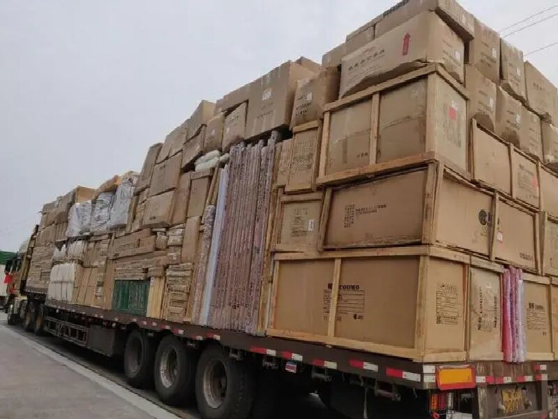 昆明到伊寧貨運(yùn)公司