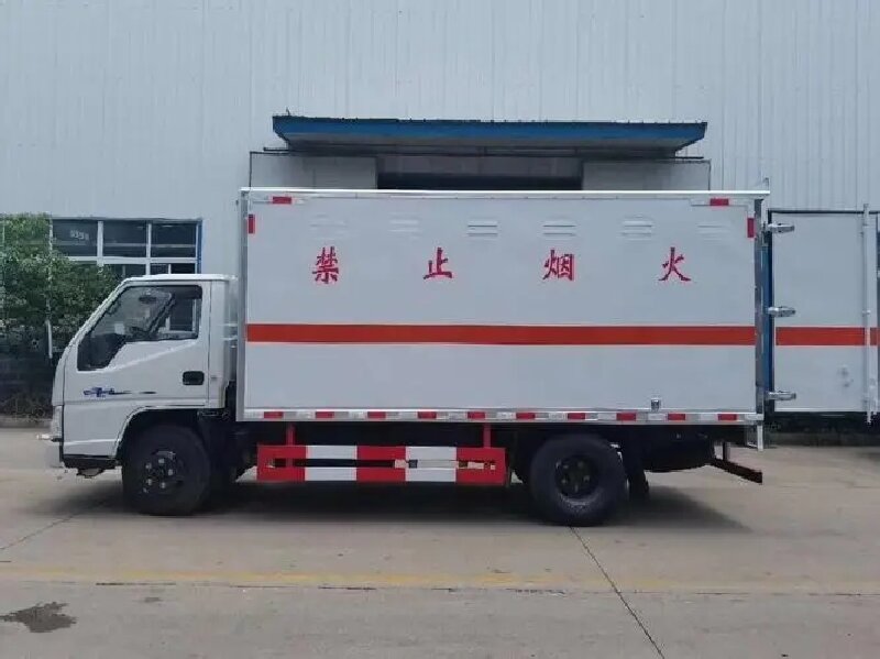 成都到丹徒區(qū)危險品運輸